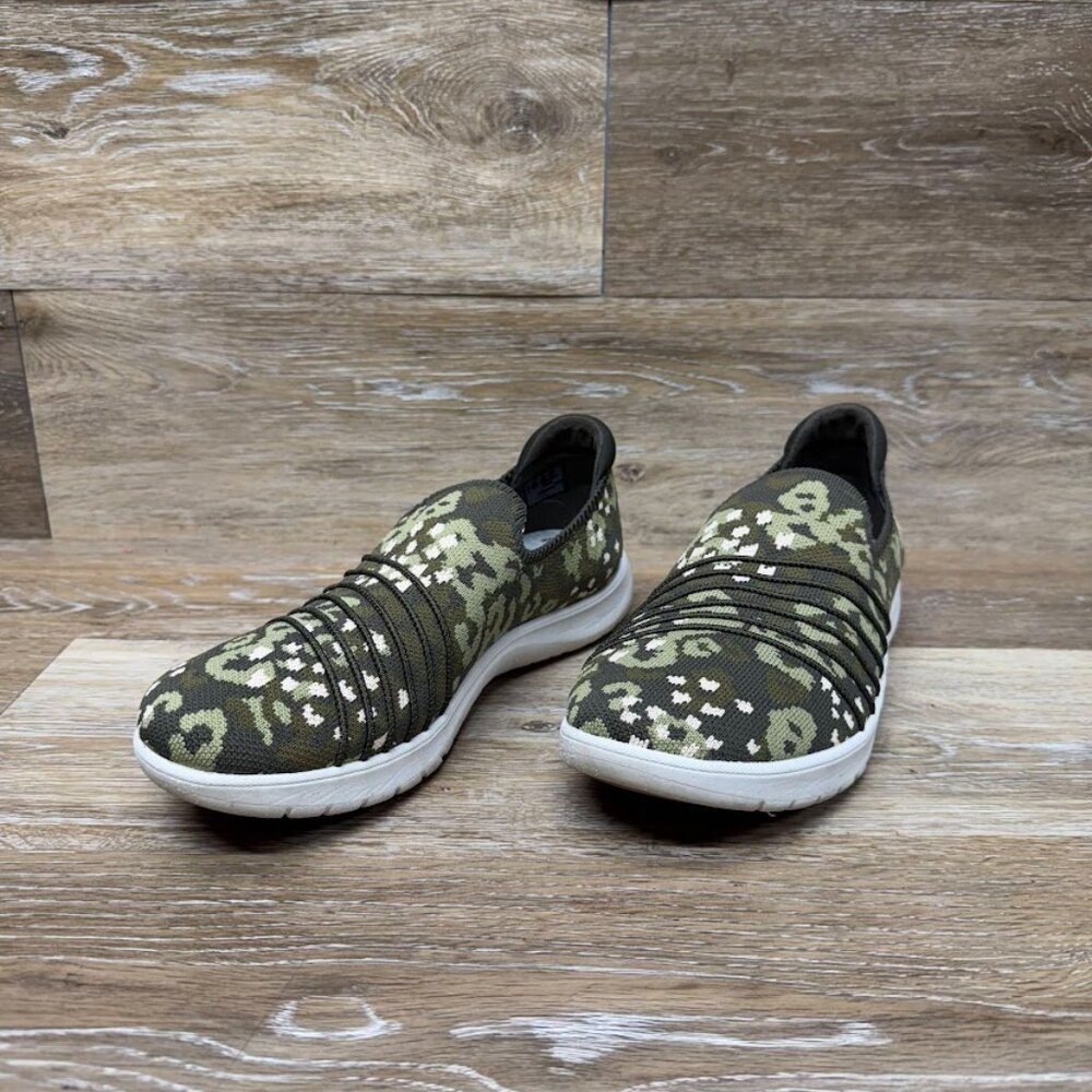 Clarks Adella Step Olive Textile Orthotic Walking Sneaker Women's Size 9.5